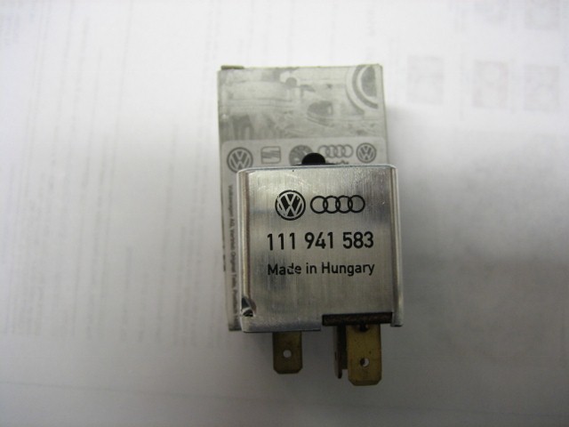 111 941 583 - HEADLIGHT RELAY (OEM)